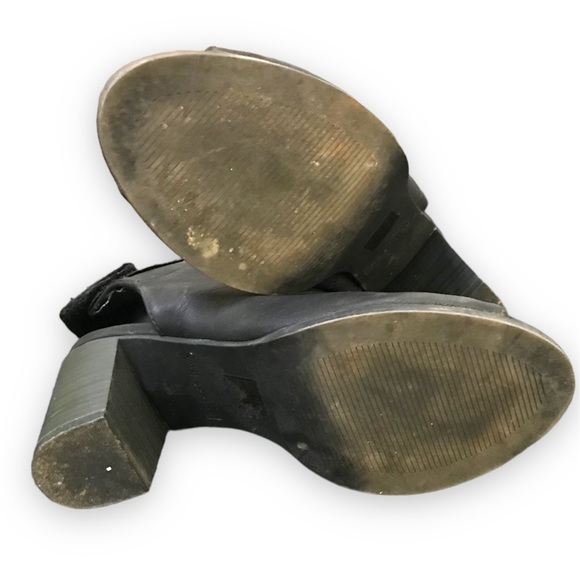 Black peep toe pumps with Velcro back size 6 - Picture 4 of 4